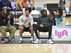  Uzi在快船比赛中出色防守杜兰特与50激战DWG分钟，现场解说直呼：风云突变西汉姆加时末段防线松动